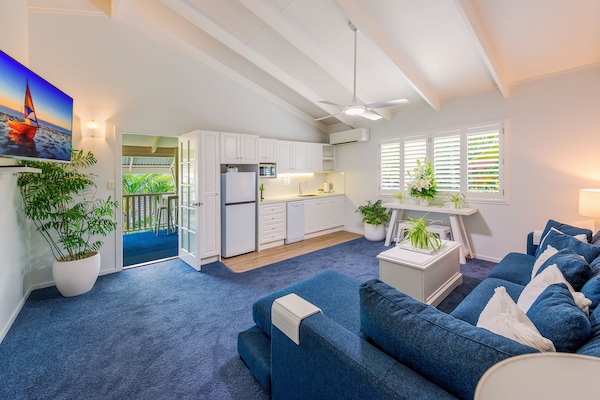 Premium Apartment | Living area