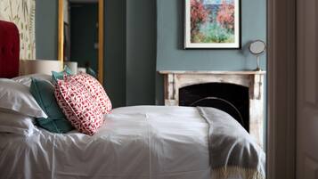 Family Suite | Individually furnished, desk, iron/ironing board, free WiFi