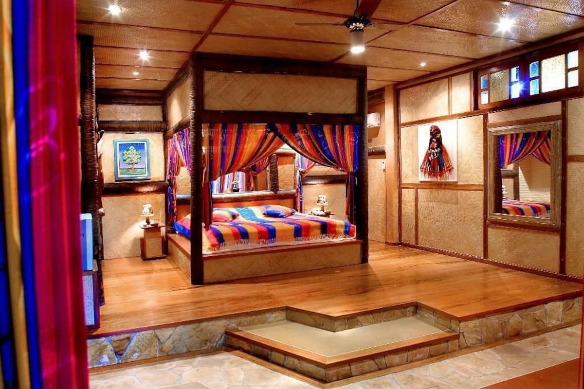 Minibar, in-room safe, desk, individually furnished