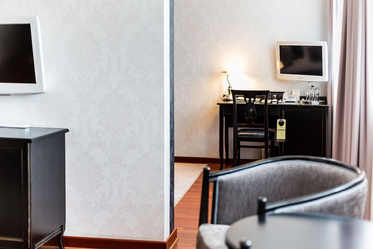 standard apartment, private bathroom | living area | tv