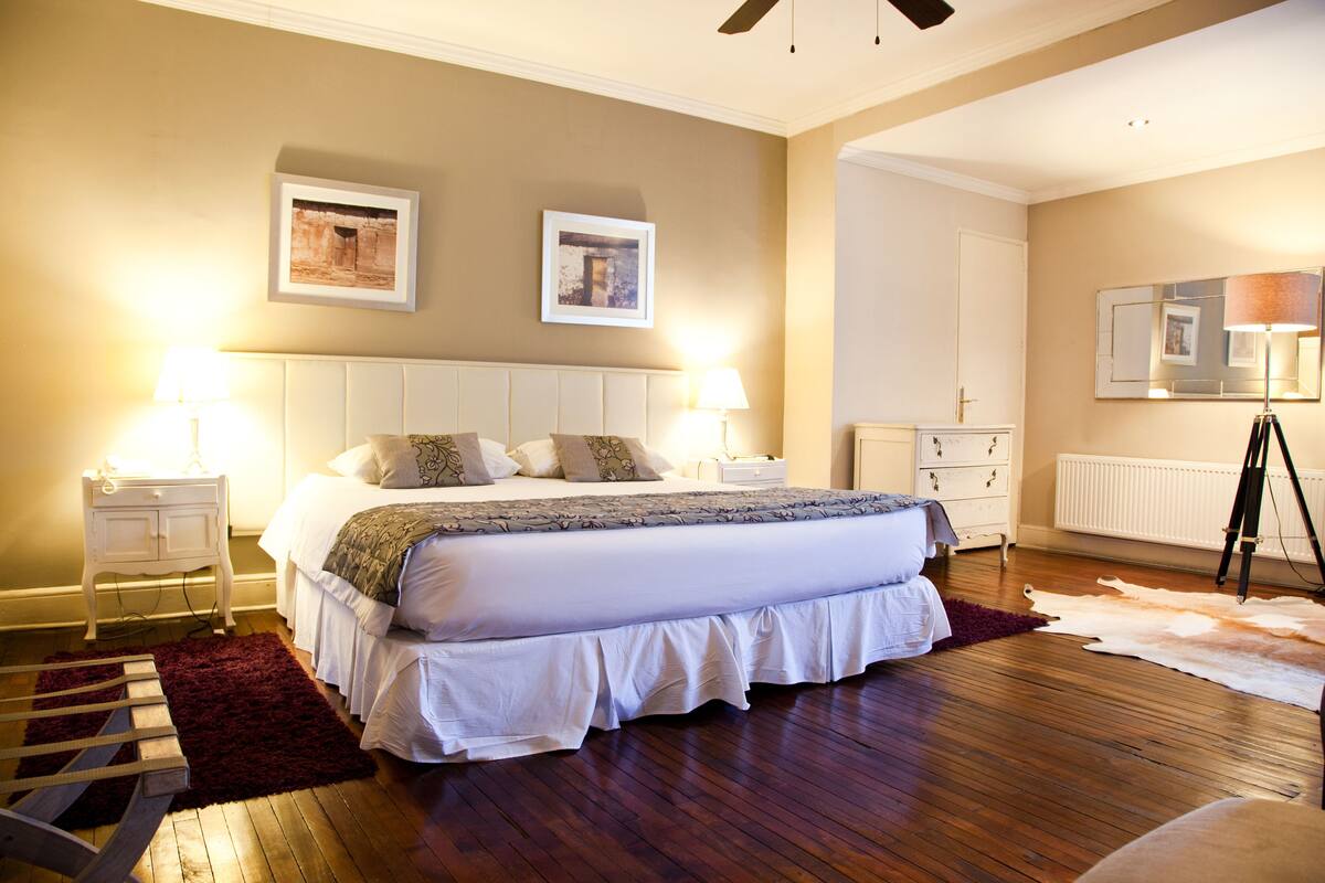 Premium bedding, iron/ironing board (on request), WiFi (free)