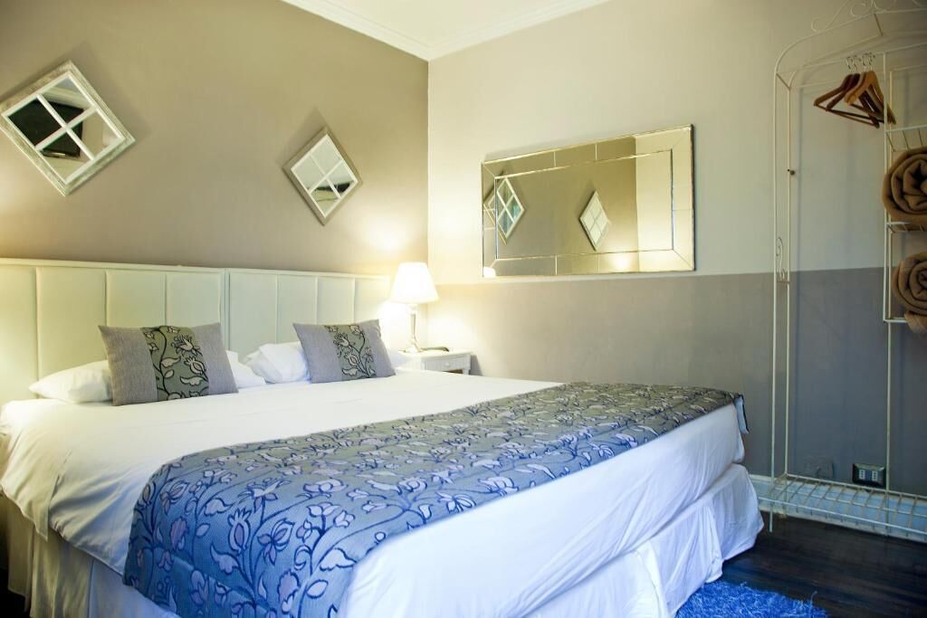 small double standard | premium bedding, individually decorated, iron/ironing board, free wifi