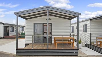 Cabaña Deluxe, 2 habitaciones | Terraza o patio