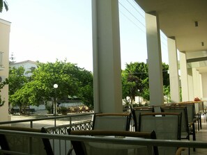 Terrace/patio - Achilles Hotel (Pylos-Nestoras)