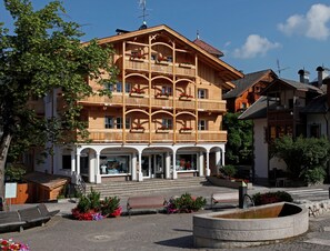 Front of property - Christophorus Mountain Residence (Marebbe)