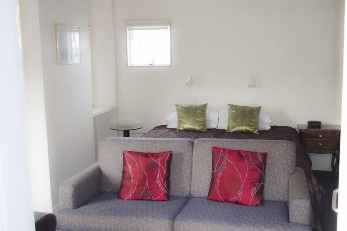 Doppelzimmer, 1 King-Bett, Erdgeschoss (Unit 2)