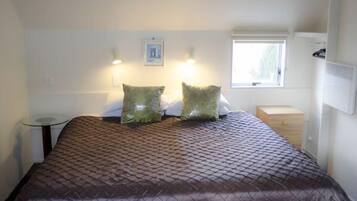 Double Room, 1 King Bed, Upper Floor (Unit 5)