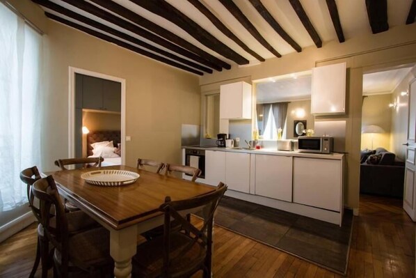 View from property - Montorgueil Apartment (Paris)