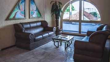 TV 36 polegadas com canais a cabo