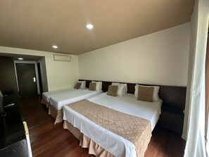 Minibar, free WiFi - Fazenda Monte Castelo (Sairé)