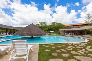 32-inch TV with satellite channels - Fazenda Monte Castelo (Sairé)