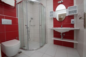 Habitación estándar doble | Baño | Ducha