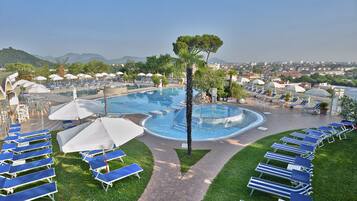 Indoor pool, 2 outdoor pools, pool umbrellas, pool loungers