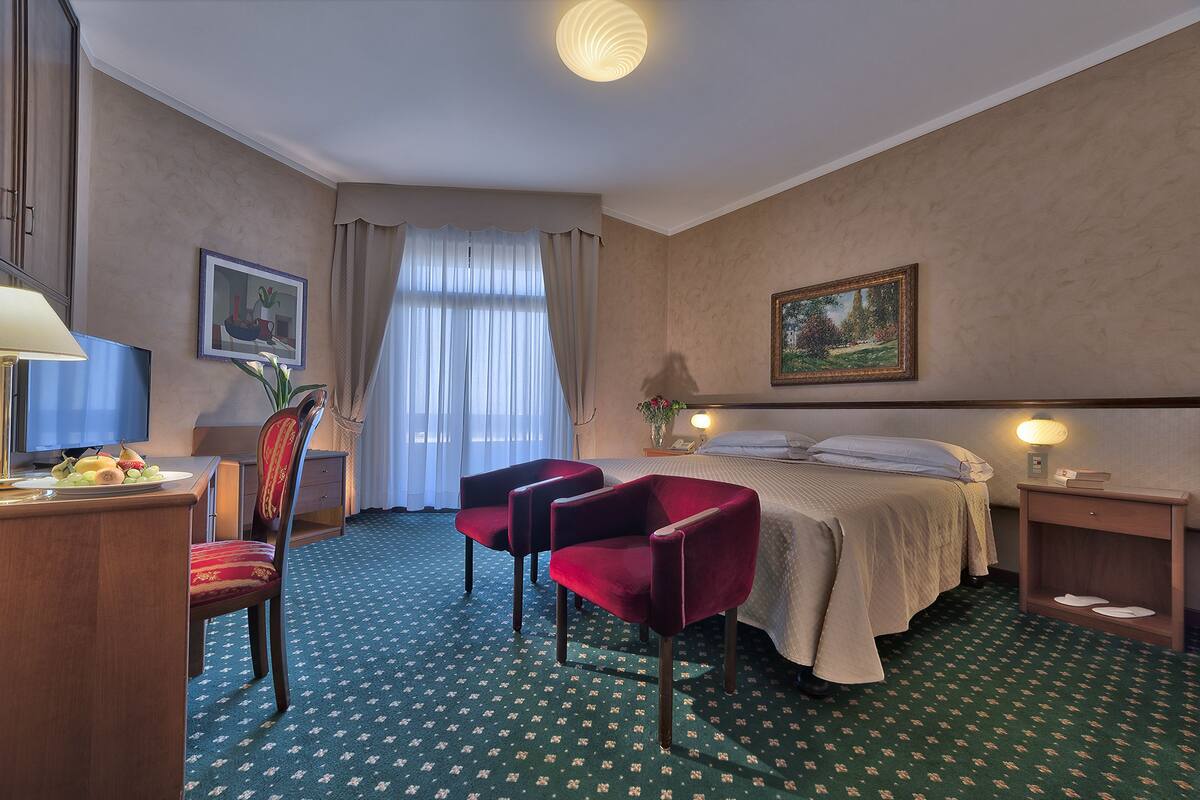 1 bedroom, minibar, in-room safe, desk