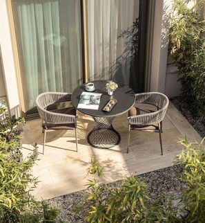 Outdoor dining - Ramada by Wyndham Istanbul Asia (Istanbul)