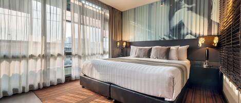 Deluxe Room | In-room safe, blackout drapes, iron/ironing board, free WiFi