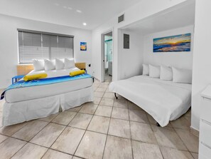 Comfort Studio, 1 King Bed | Living area | 32-inch flat-screen TV with digital channels, TV - HOLLYWOOD SUNRISE (Hollywood)