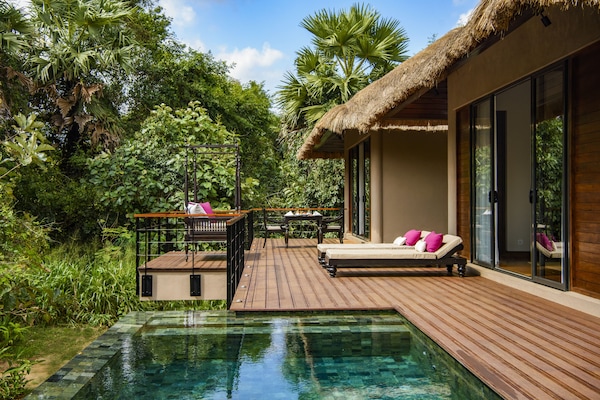 Deluxe One Bedroom Pool Villa | Pemandangan dari bilik