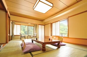 Superior Room, Japanese Futon, Smoking | In-room safe, blackout drapes, iron/ironing board, free WiFi - Uematsuya Ryokan (Ueda)