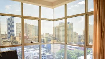 1 bedroom, minibar, in-room safe, desk