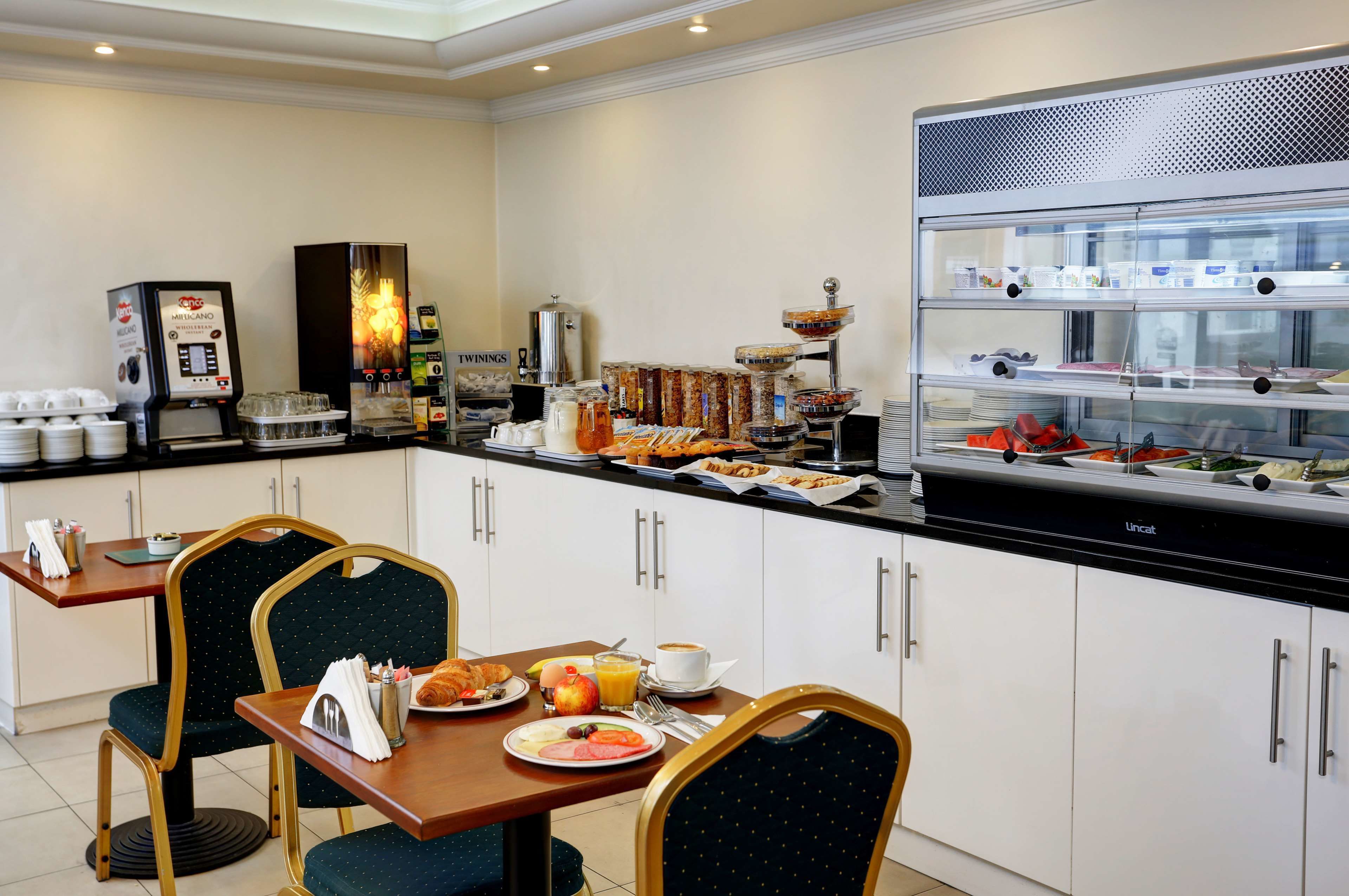 daily full breakfast (gbp 12.00 per person)