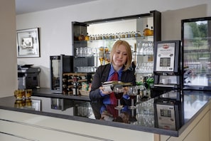 Bar (on property) - Best Western London Highbury (London)
