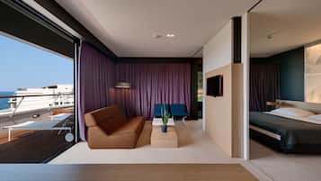 Bay Suite | Living area