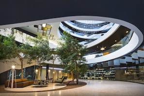 3 restaurants servant le petit déjeuner