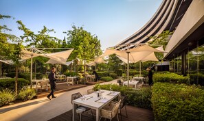 3 restaurants; breakfast, lunch and dinner served  - Lone Hotel by Maistra Collection (Rovinj)