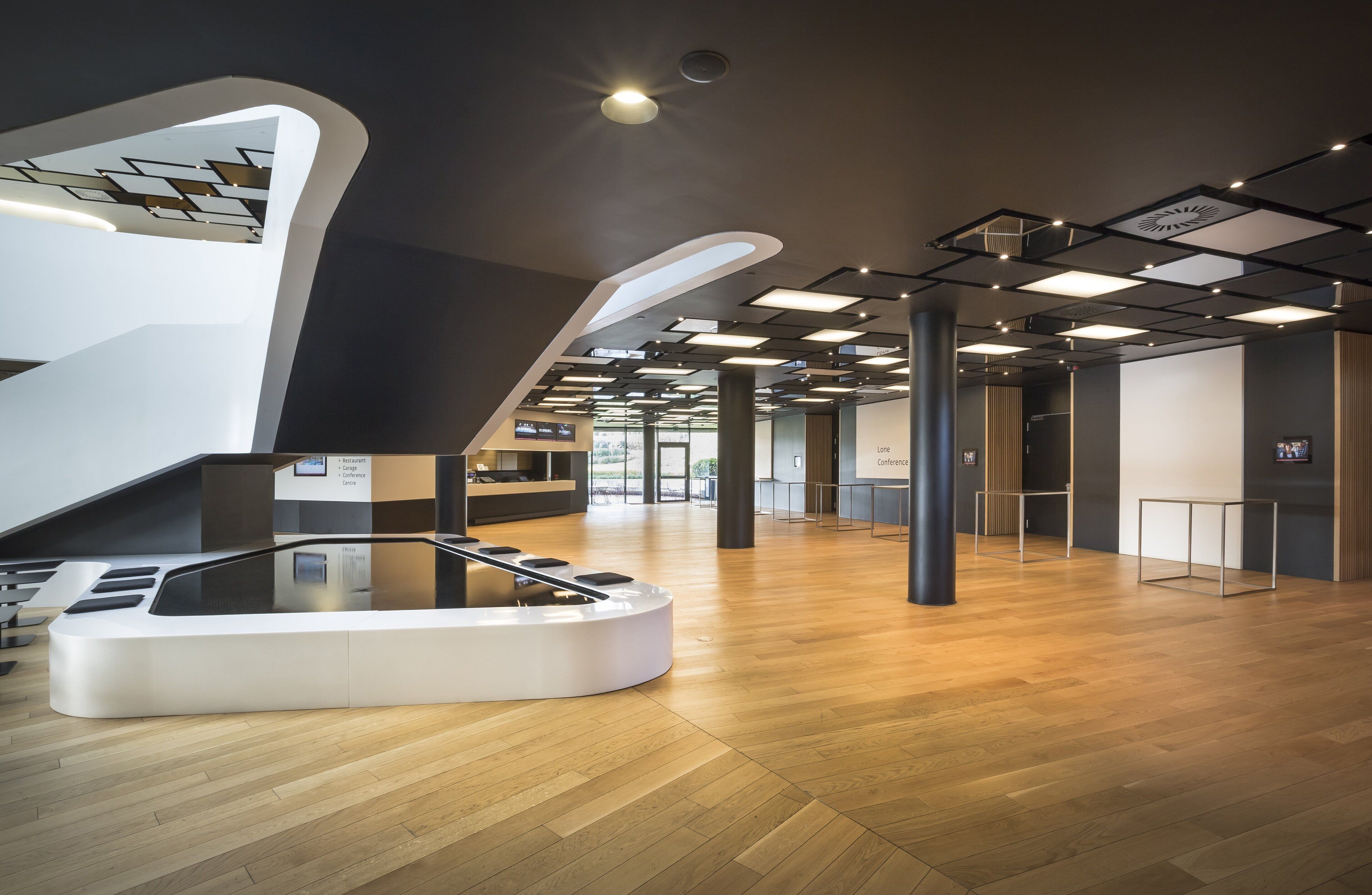 3 bars/lounges, poolside bar