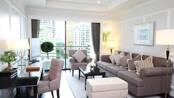 One Bedroom Suite With Free Executive Lounge | View from room