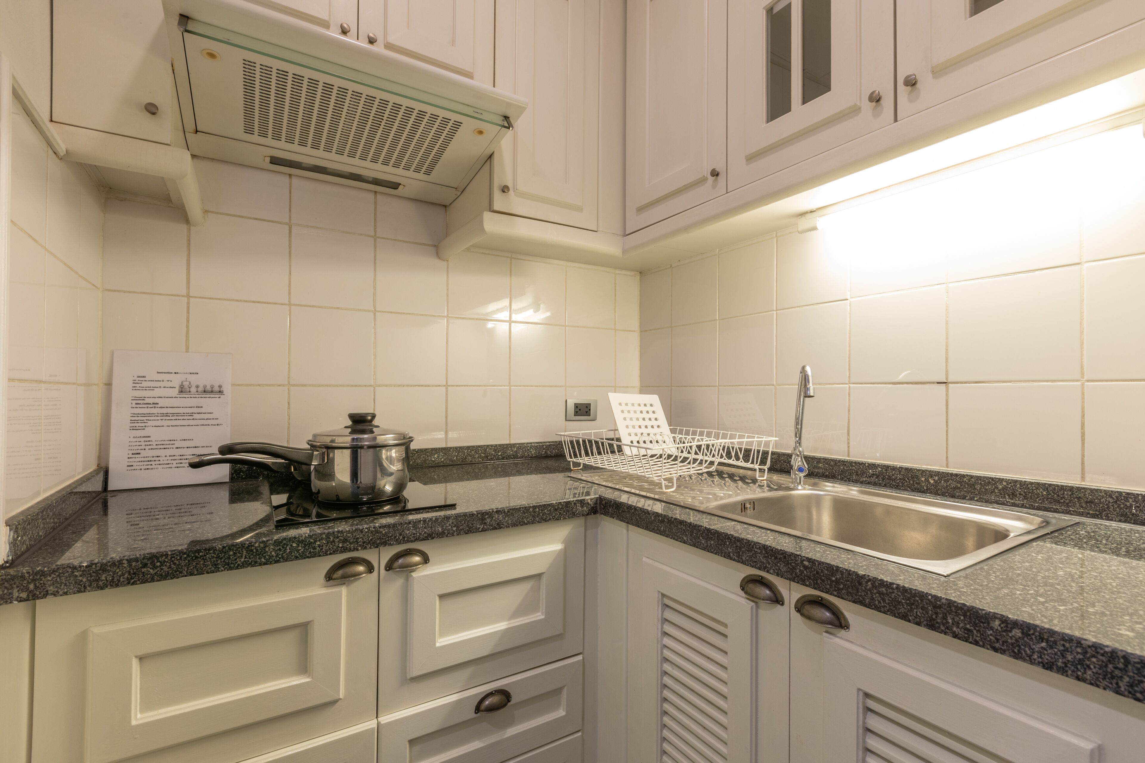 studio suite with free executive lounge | private kitchen | full-sized fridge, microwave, coffee/tea maker, cookware/dishes/utensils