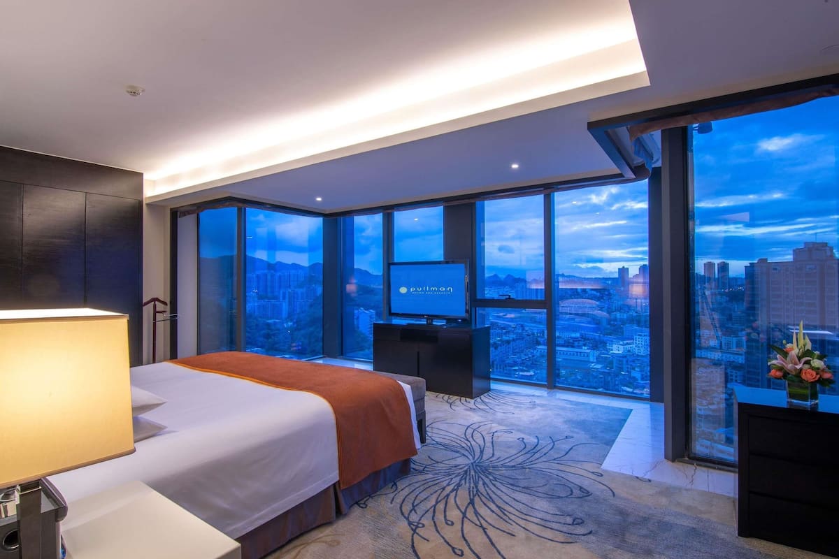 1 bedroom, minibar, in-room safe, desk