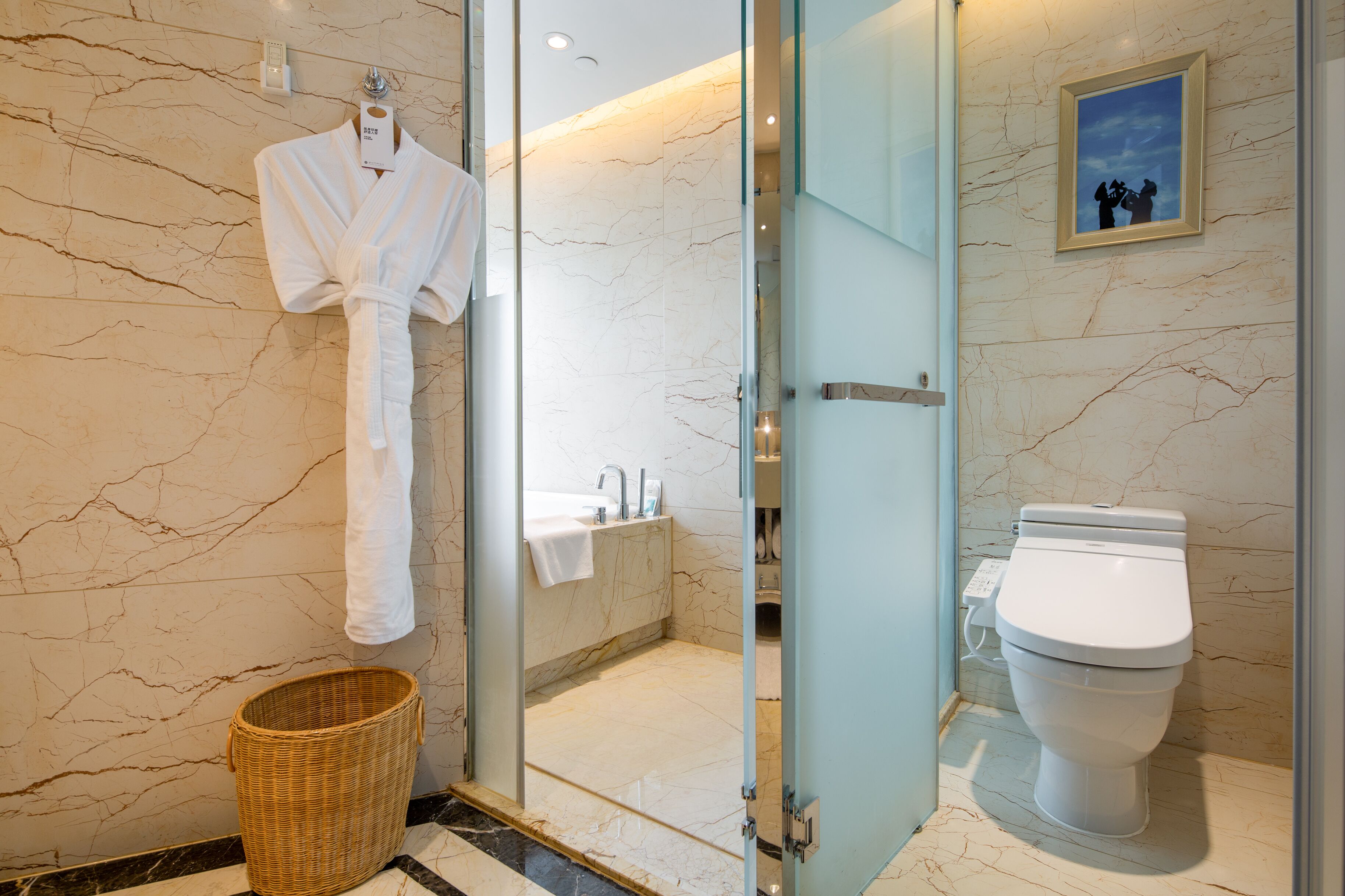 separate bathtub and shower, deep-soaking bathtub