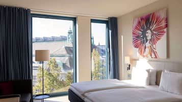 1 bedroom, premium bedding, in-room safe, desk