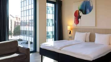 Quarto família (Superior) | 1 quarto, roupas de cama premium, cofres nos quartos, escrivaninha