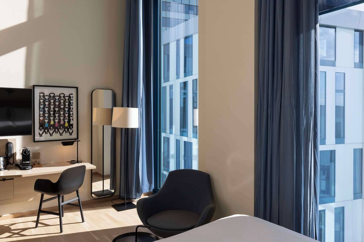 deluxe double room, 1 bedroom, club lounge access | 1 bedroom, premium bedding, in-room safe, desk