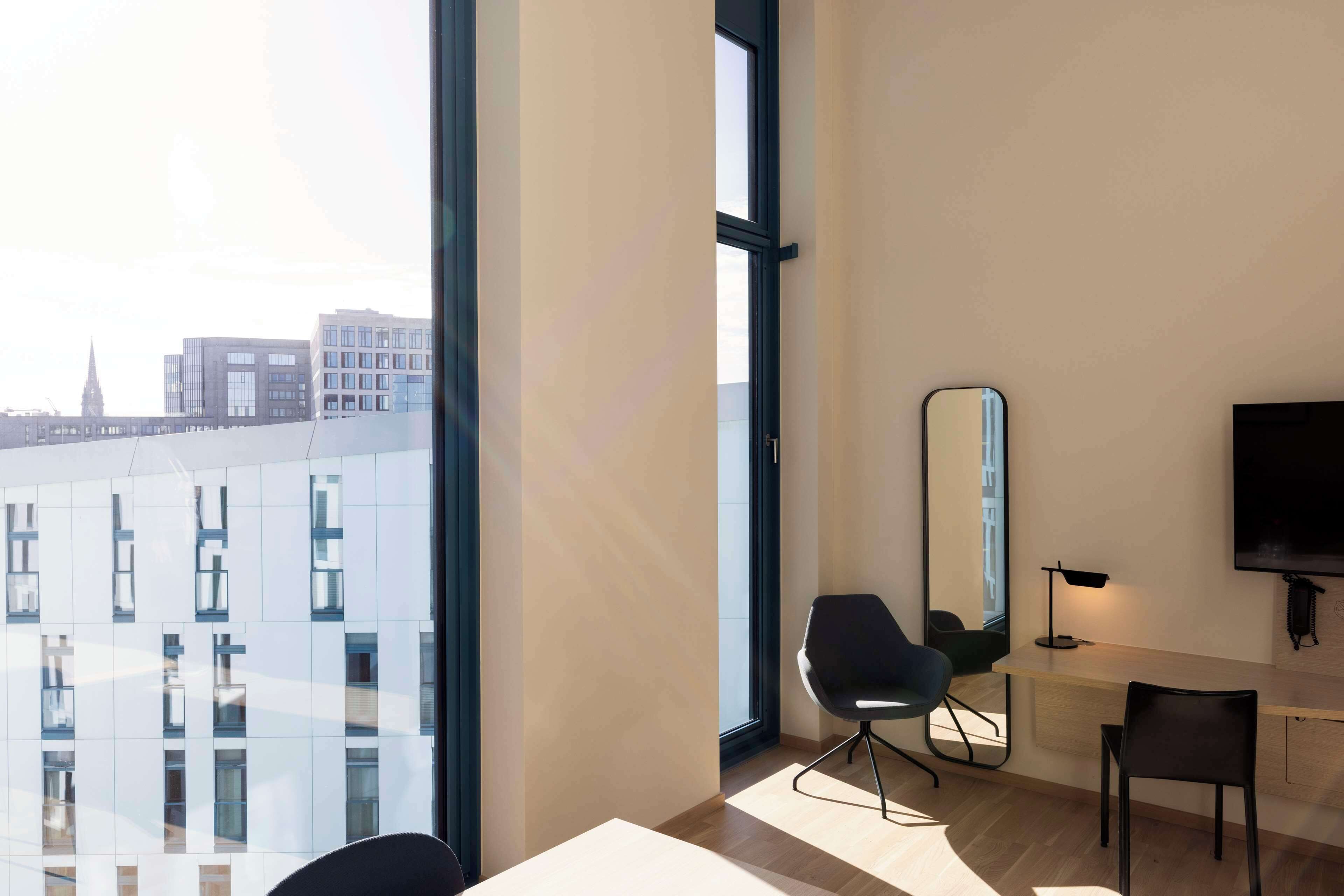 deluxe double room, 1 bedroom, club lounge access | 1 bedroom, premium bedding, in-room safe, desk