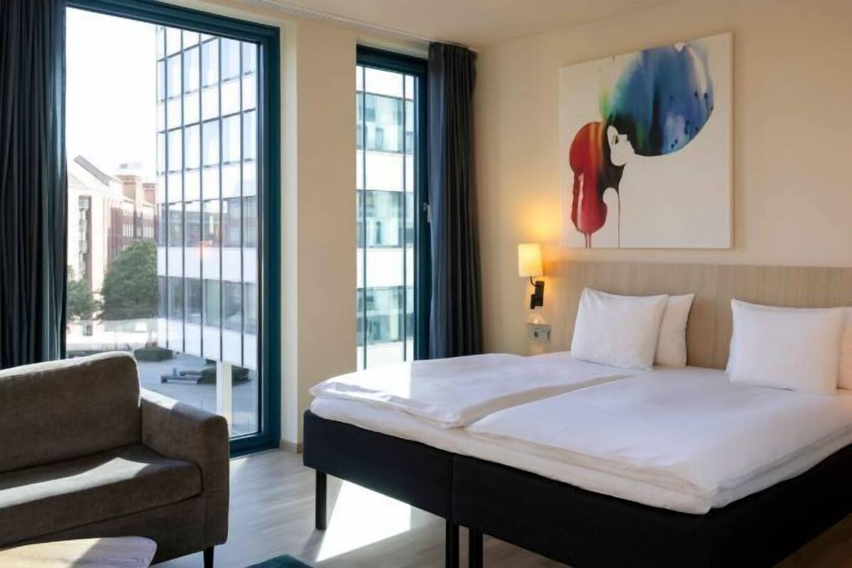Premium bedding, in-room safe, desk, blackout curtains