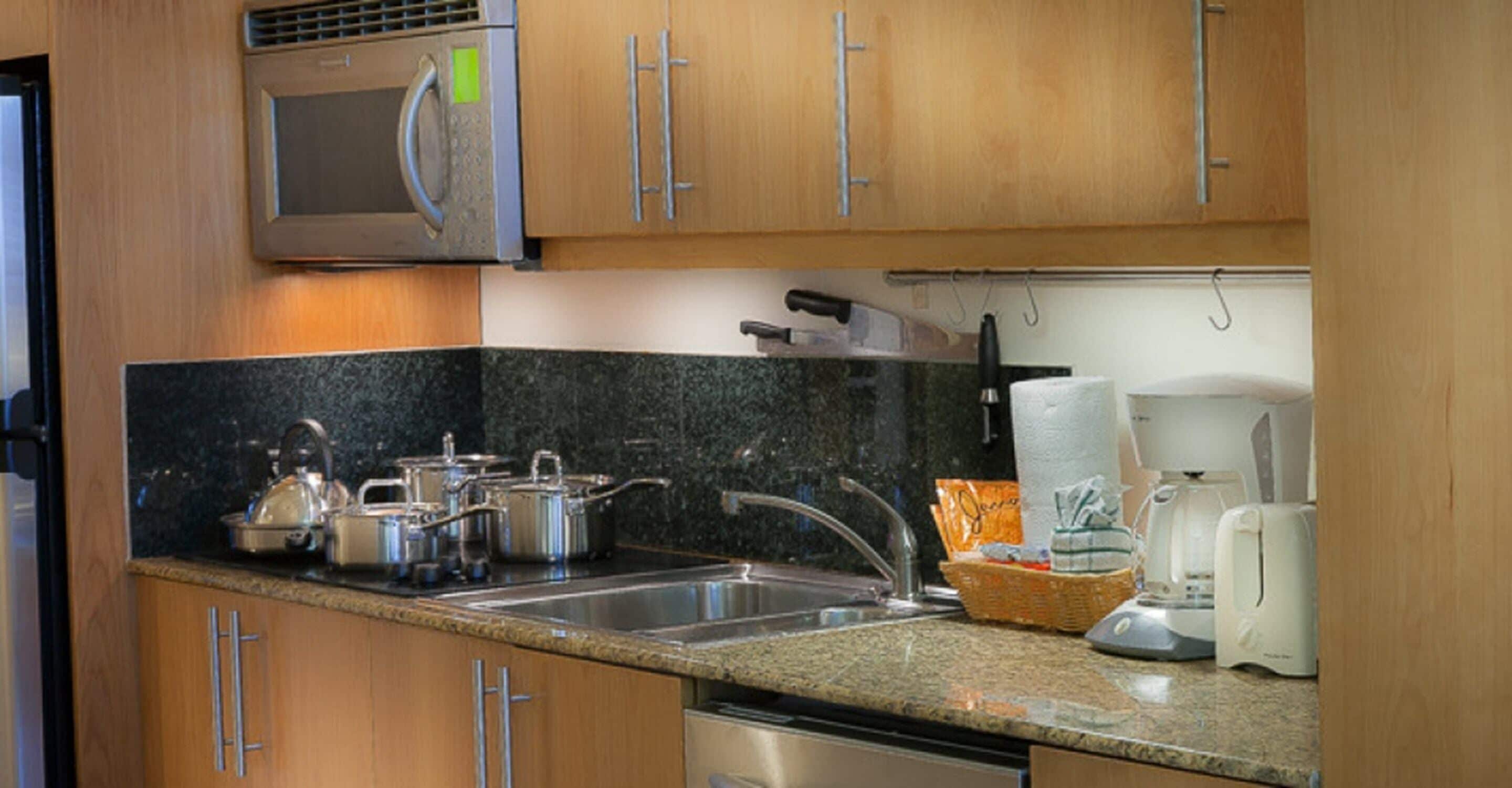 condo, 1 bedroom | private kitchen | fridge, microwave, stovetop, coffee/tea maker