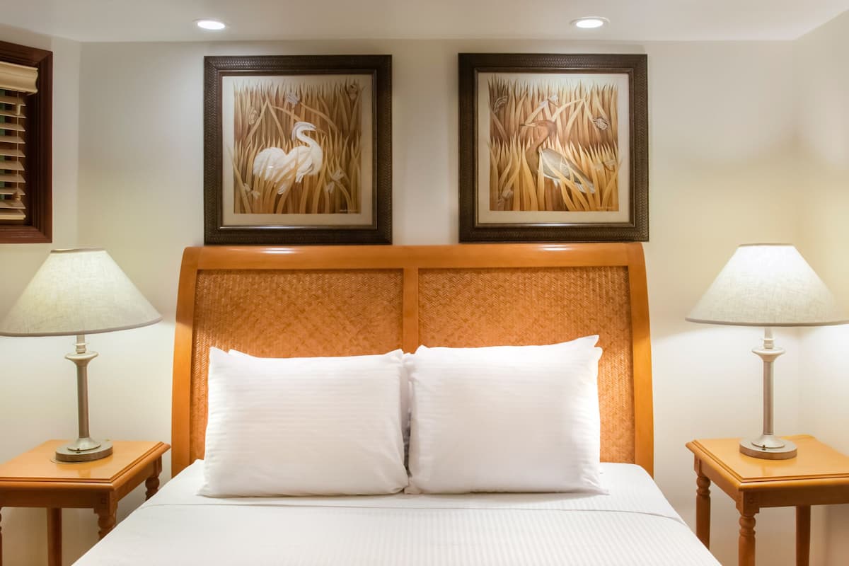 condo, 1 bedroom | in-room safe, desk, iron/ironing board, free cots/infant beds