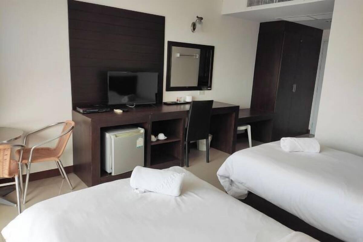 1 bedroom, in-room safe, blackout curtains, free WiFi