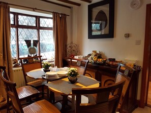 Restaurant - Anand Lodge (Royal Tunbridge Wells)