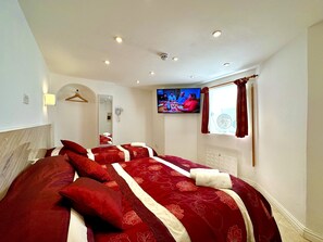 Deluxe Studio | Interior - Anand Lodge (Royal Tunbridge Wells)