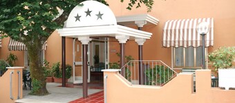 Hotel Iris Crillon