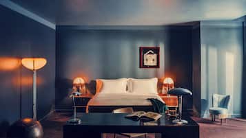 Darsena Suite | Sengetøy av topp kvalitet, dundyner, minibar og safe på rommet