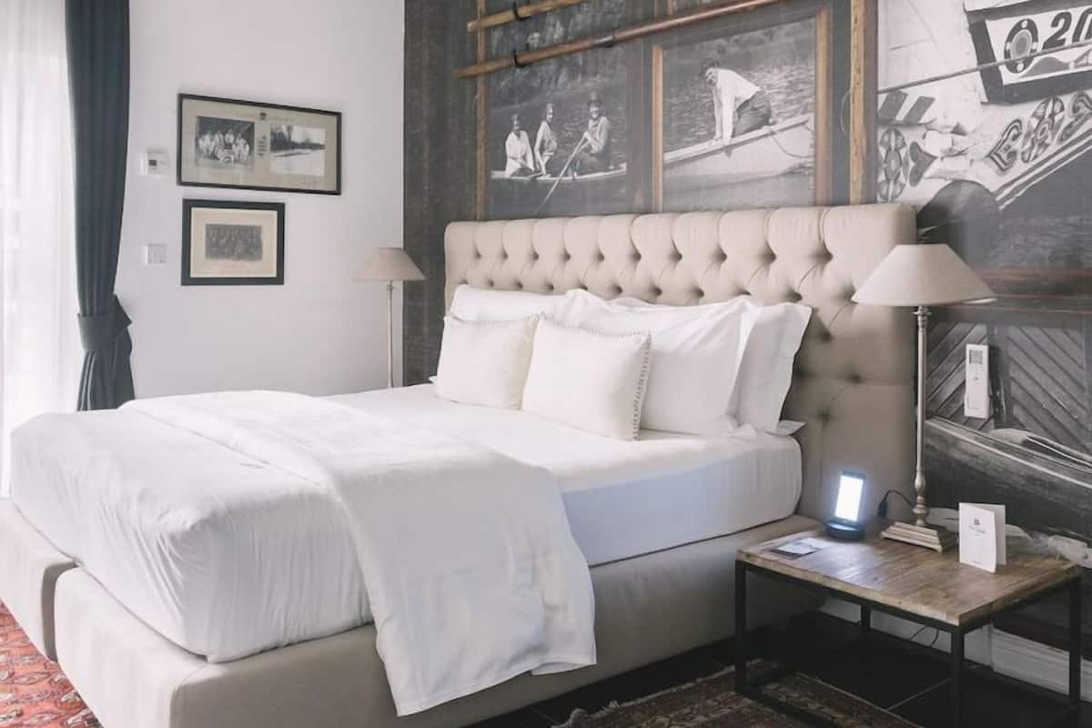 1 bedroom, premium bedding, down duvets, minibar