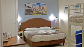 Pillowtop-Betten, Zimmersafe, Schreibtisch, kostenloses WLAN