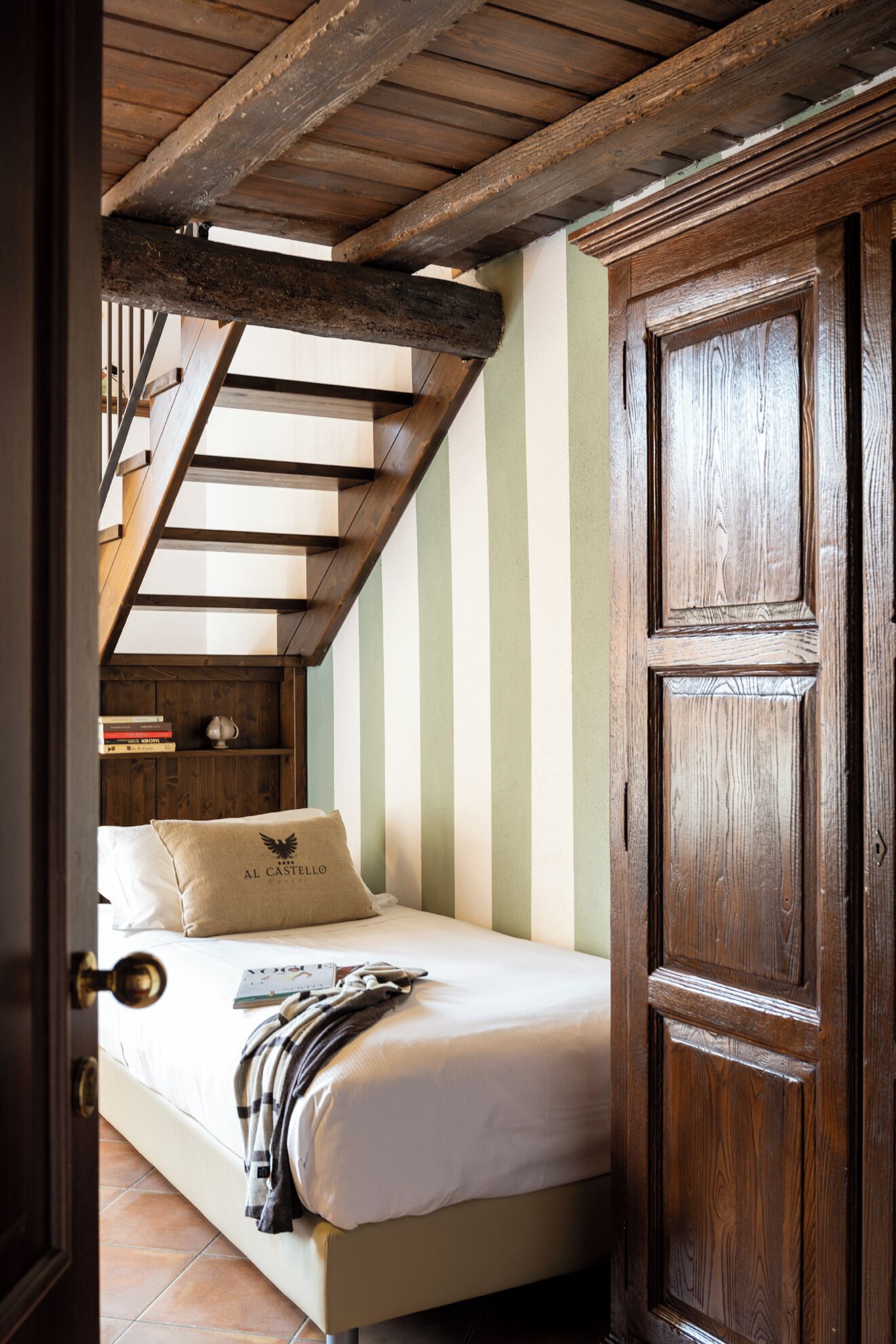 deluxe room | 1 bedroom, frette italian sheets, premium bedding, down duvets