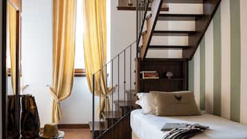 Deluxe Room | 1 bedroom, Frette Italian sheets, premium bedding, down comforters